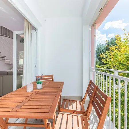 Lovorka 5 Apartament *